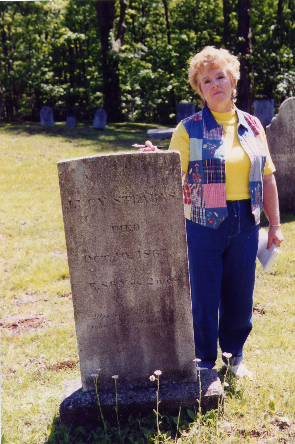 Lorraine Patterson at Lucy Ariail's grave